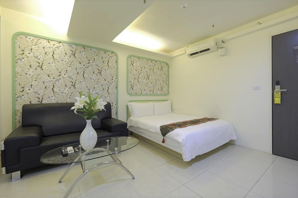 Lj Hotel 21/65