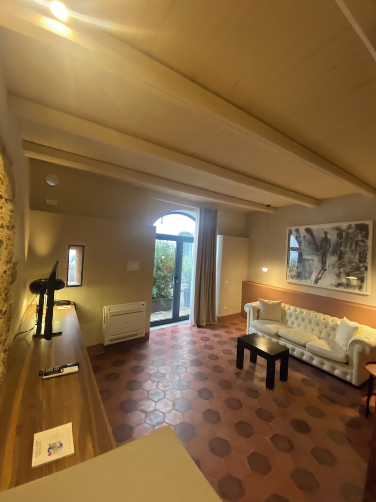 Palazzo Brunaccini 27/50