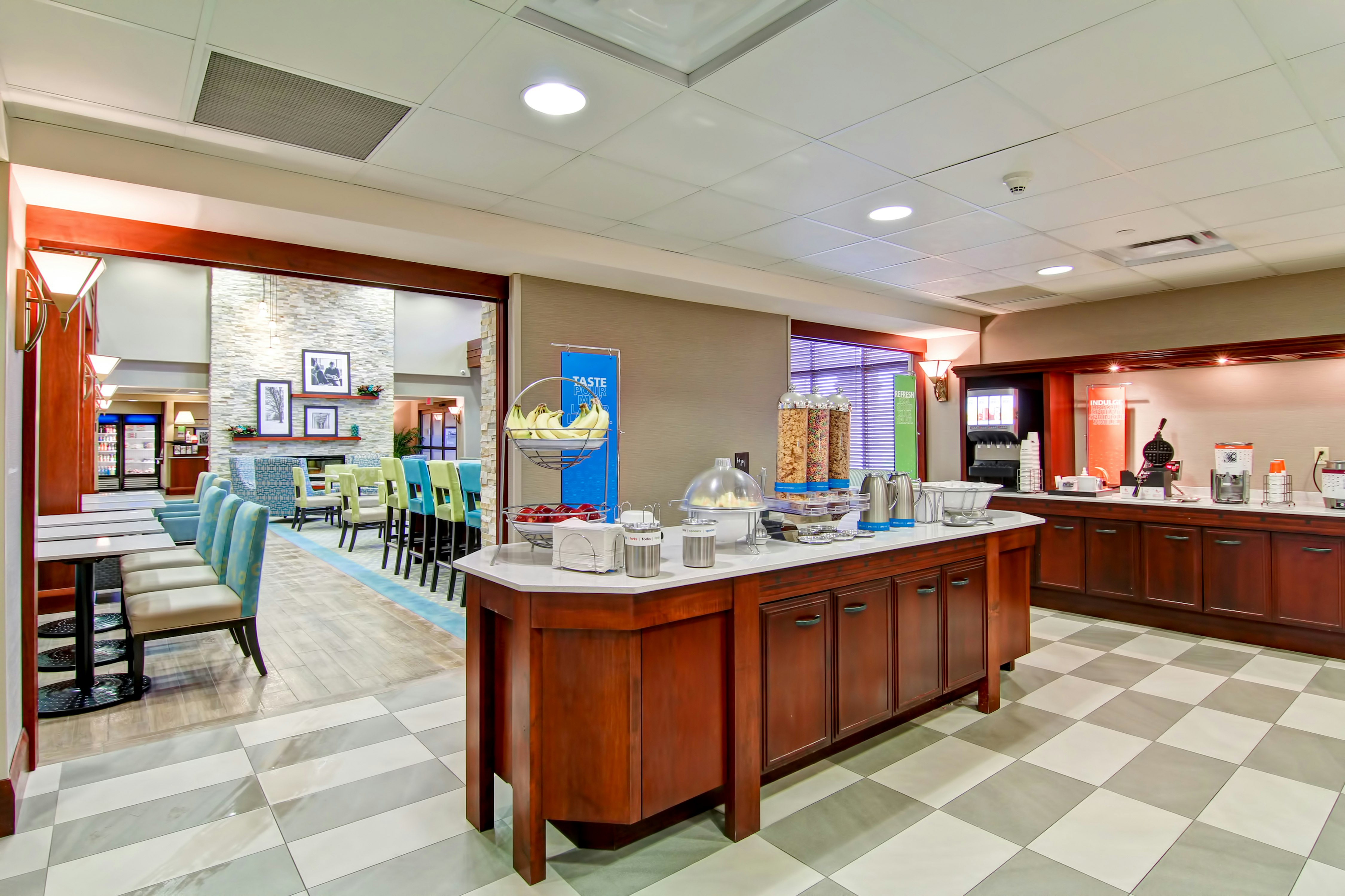 Hampton Inn and Suites by Hilton Guelph 7/58