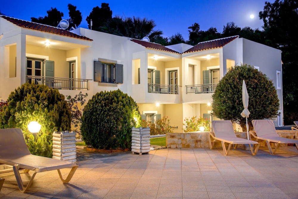 Iphigenia Mythic Retreat 8/50