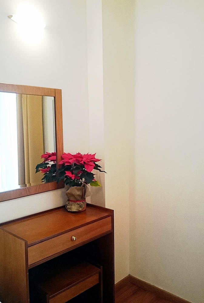 Rio Athens Hotel 44/49