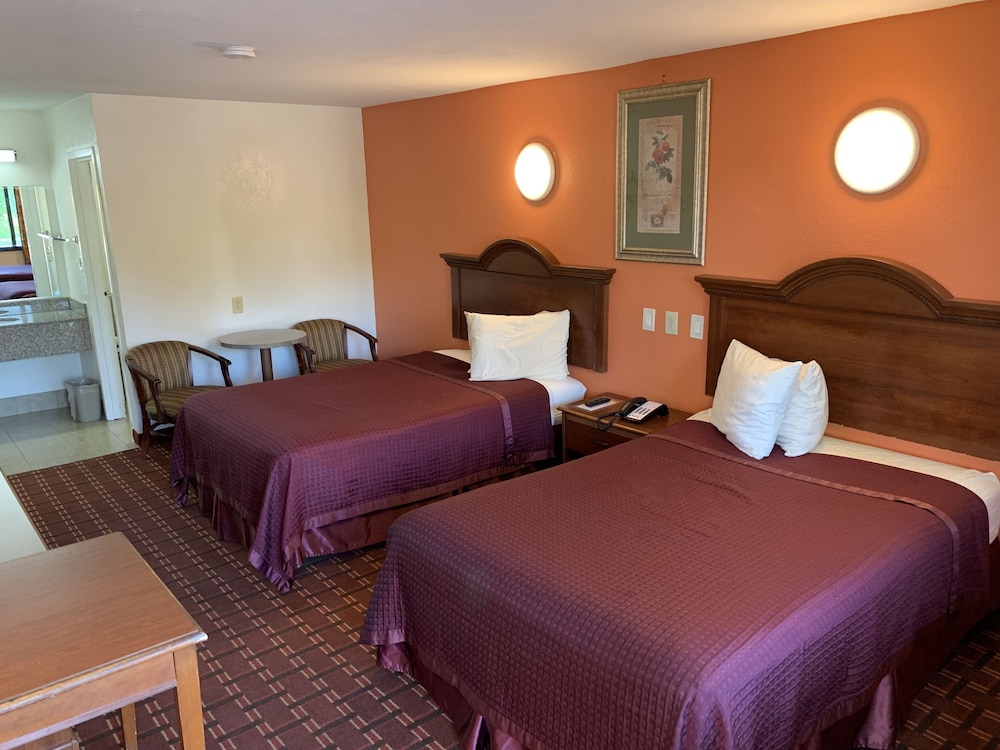 Regency Inn 16/49