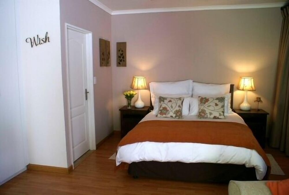 No 5 On Franschoek Lane 2/34