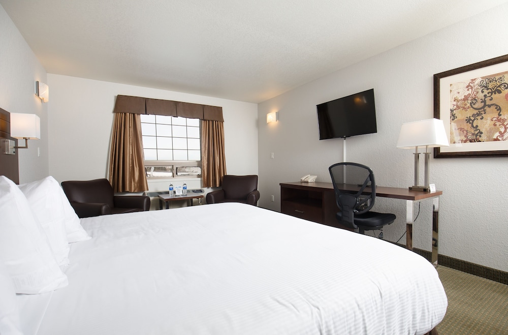 Service Plus Inn and Suites - Grande Prairie 6/62
