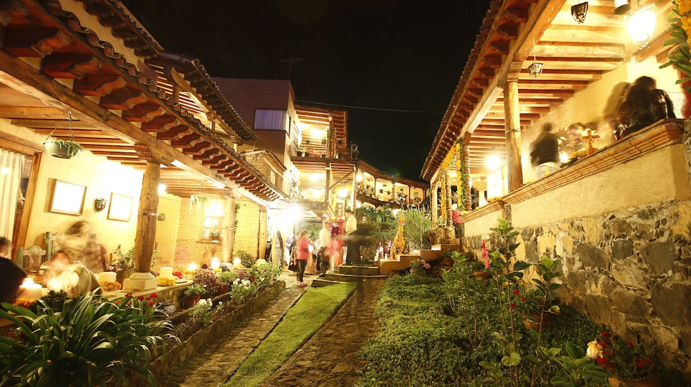 Eco Hotel Ixhi 6/74