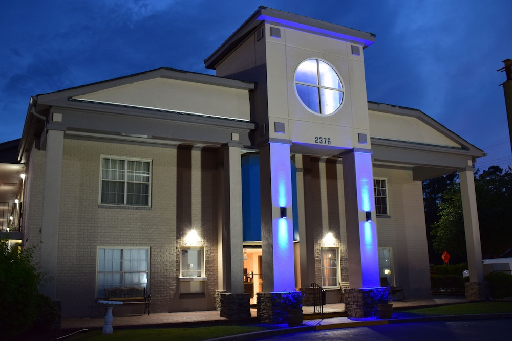 Econo Lodge At The University 11/41