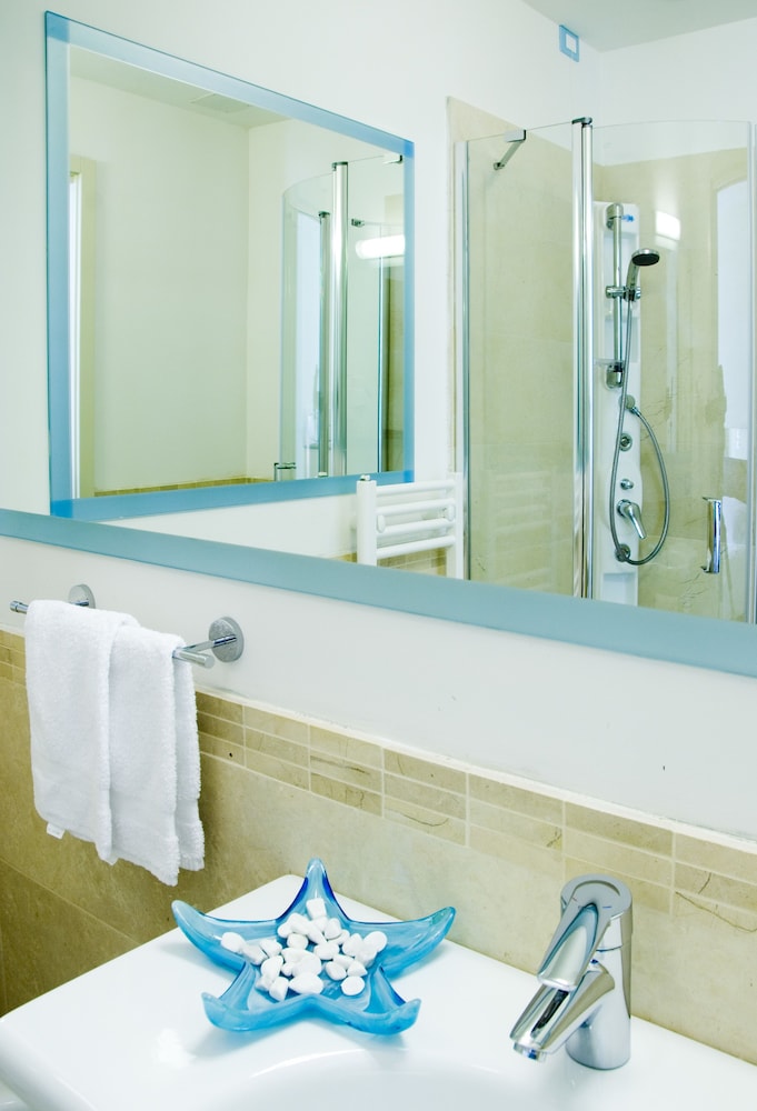 MERCURE RIMINI LUNGOMARE 30/71