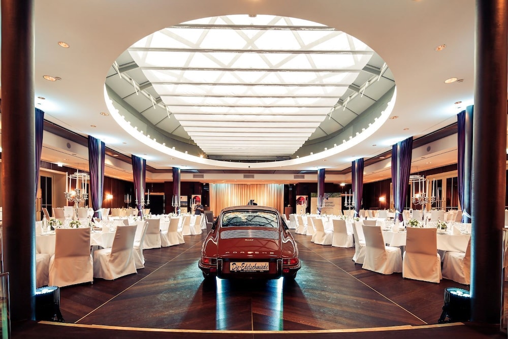 Hotel Maximilian S 60/70