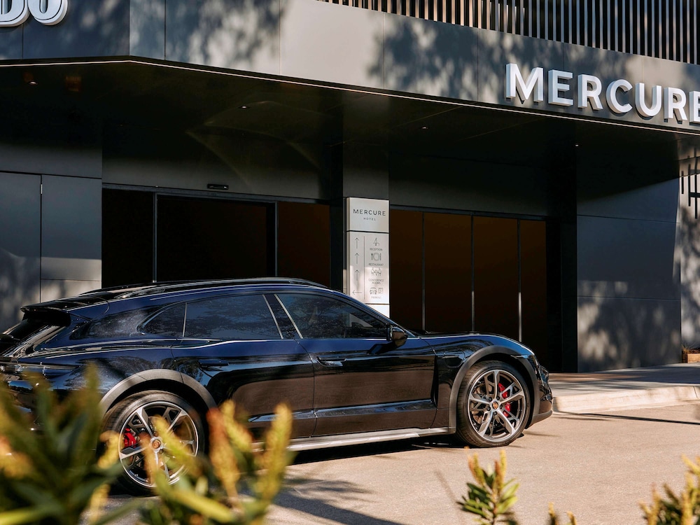 Mercure Melbourne Doncaster 64/70