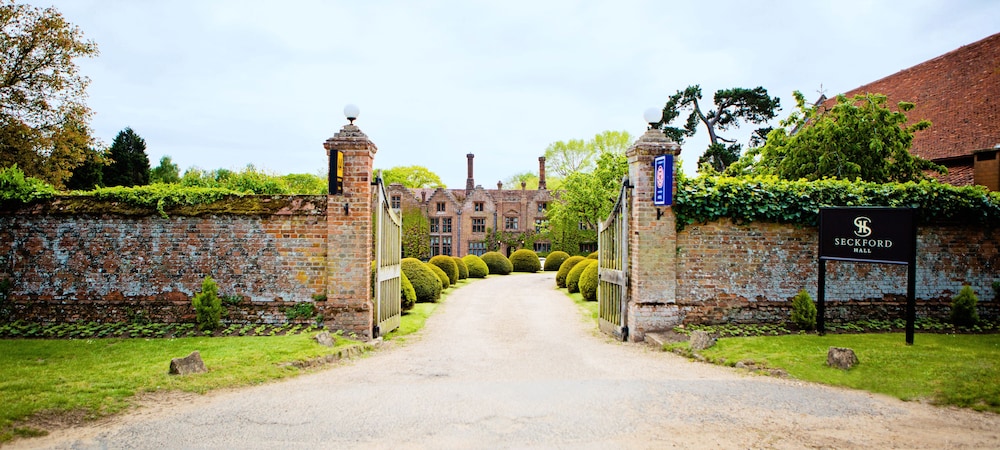 Seckford Hall Hotel Spa 60/64