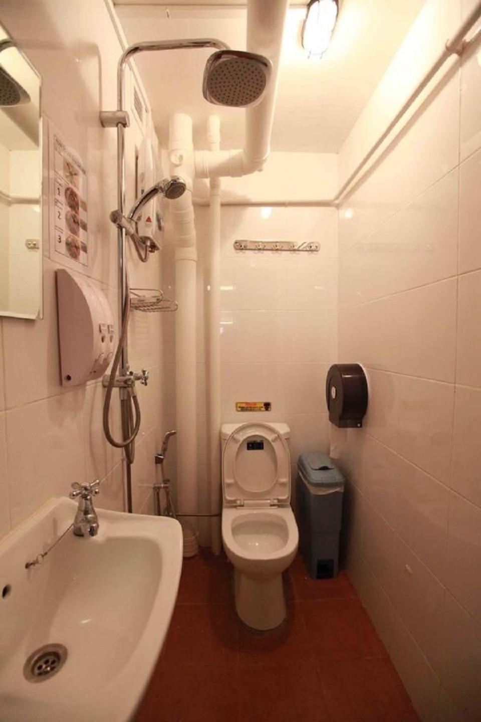 Space Pod, Single