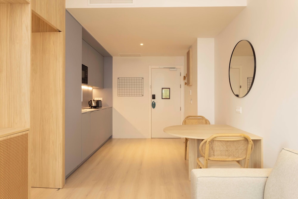 Staybridge Suites & Apartments Malaga by IHG 32/68