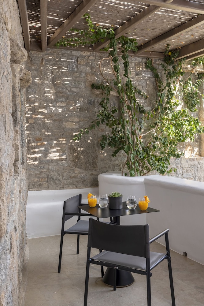 Aeonic Suites and Spa - Adults Only 37/50