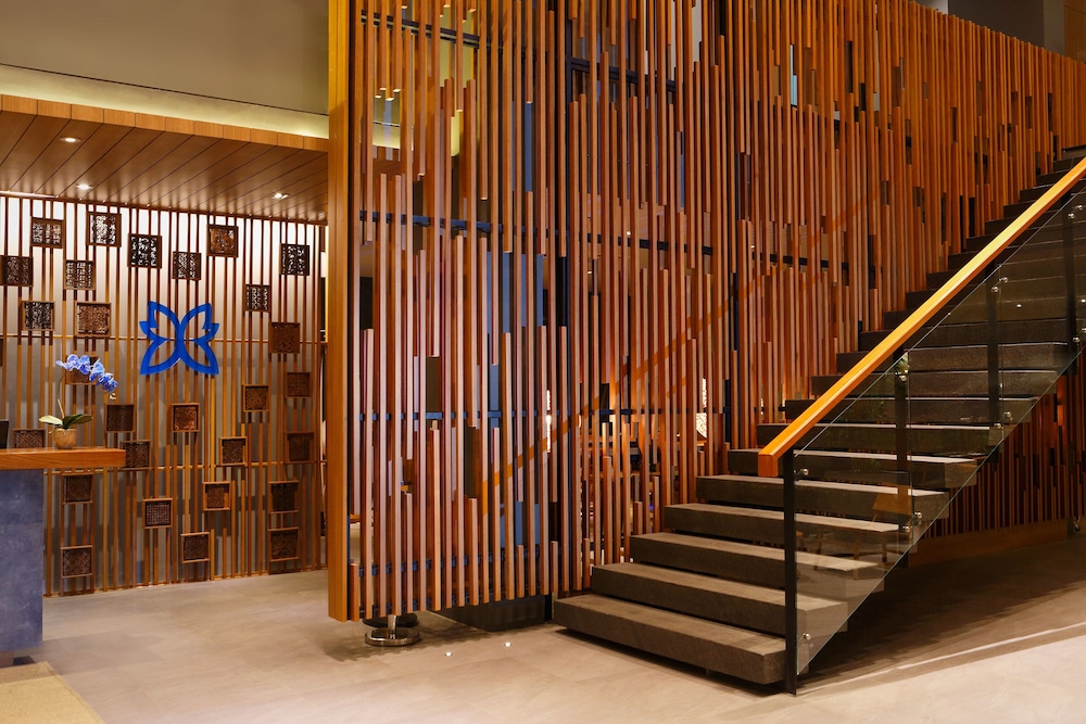 Batiqa Hotel Jababeka 35/60