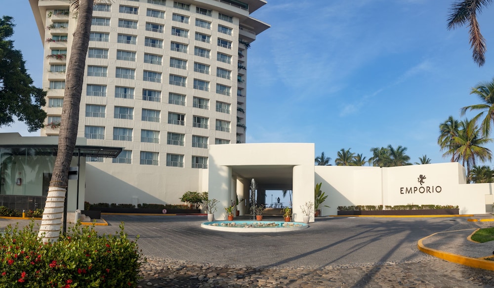 Emporio Ixtapa 39/50