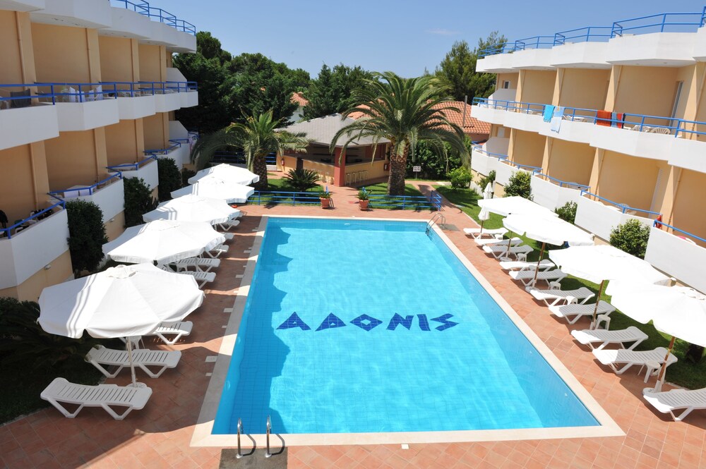 Adonis Hotel 13/57