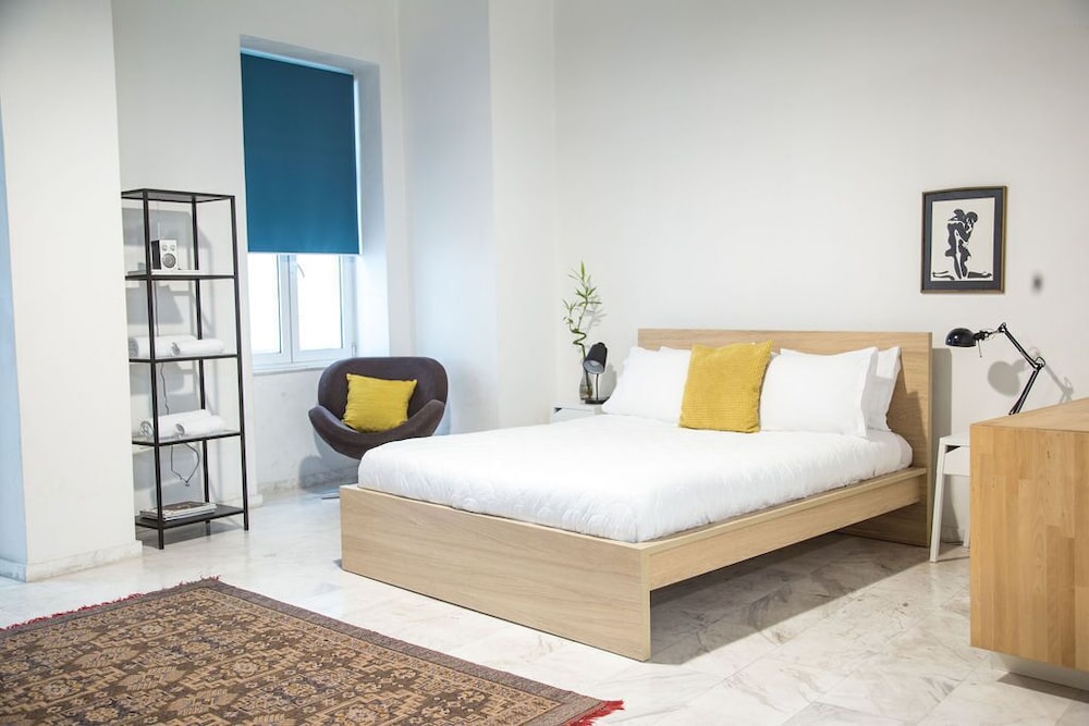 Concierge Athens Ii 6/50