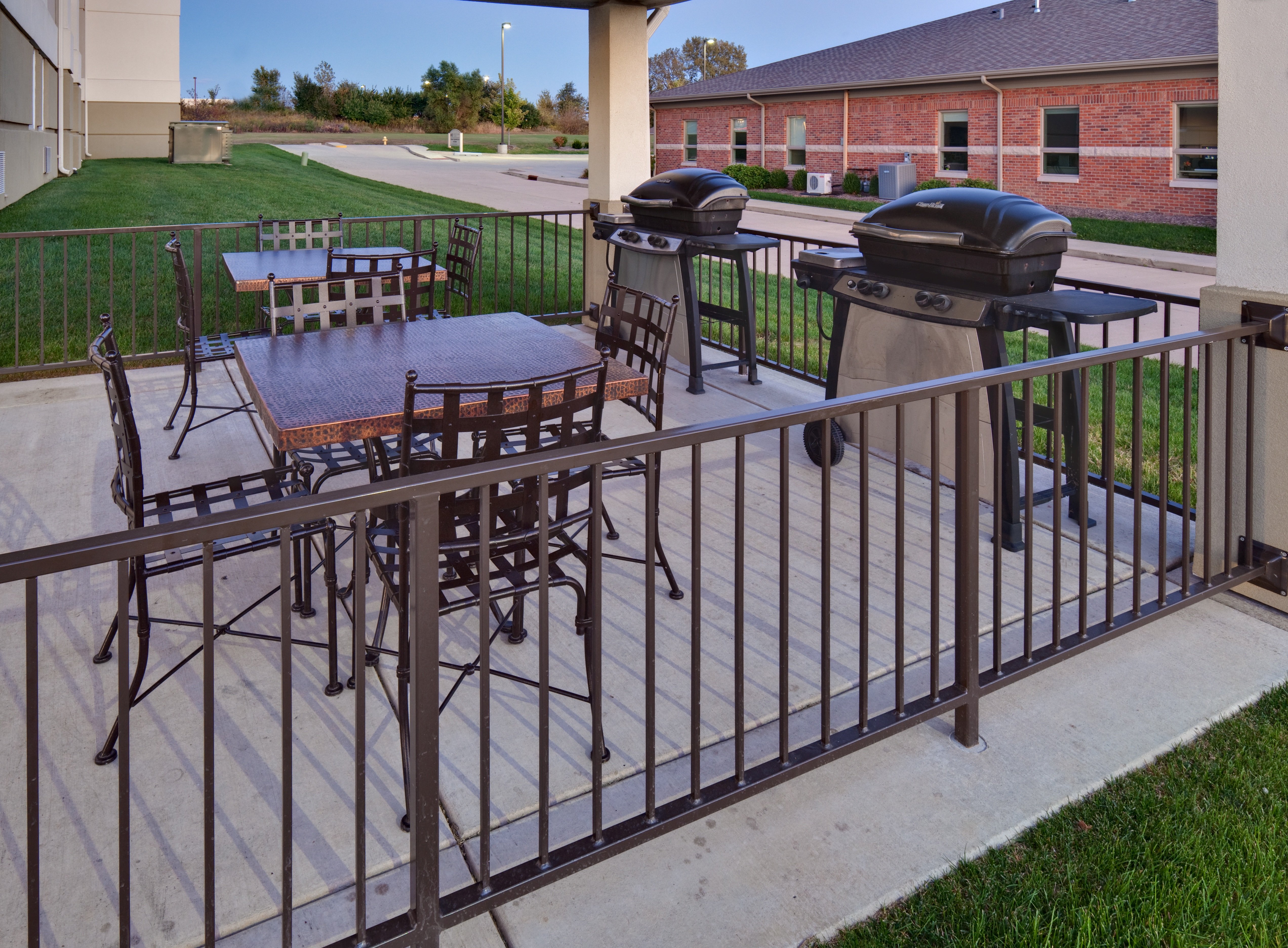 Candlewood Suites Peoria At Grand Prairie 48/50