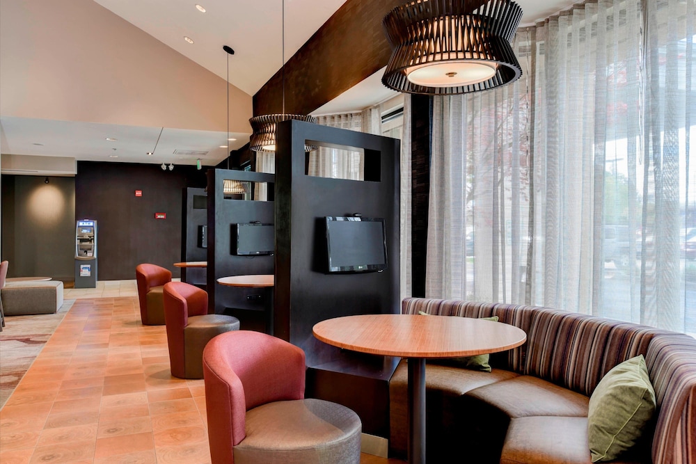 Courtyard By Marriott Downtown Boise 34/58