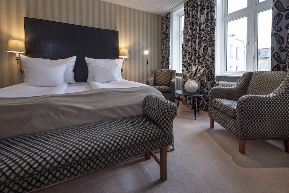 Hotel Mayfair 34/67