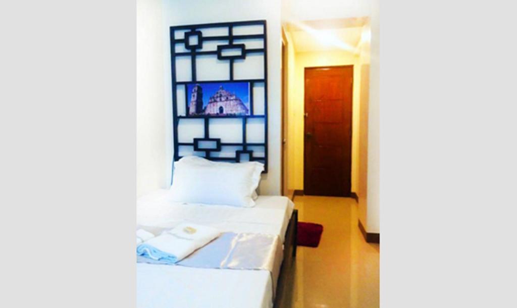Bakasyunan Inn Laoag 12/16