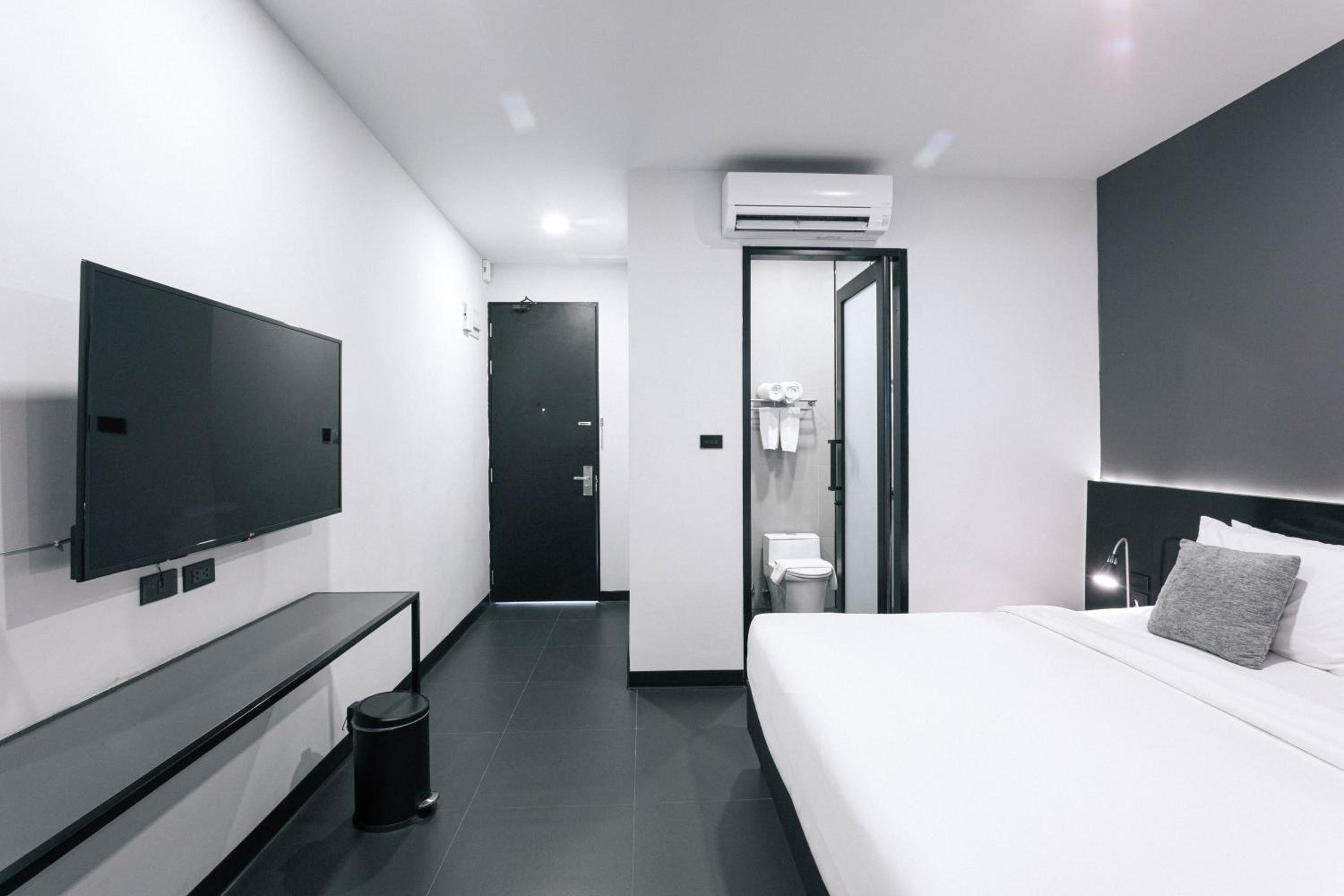 غرفة بسرير مزدوج بإطلالة على المسبح، CREW HOTEL 4/10
