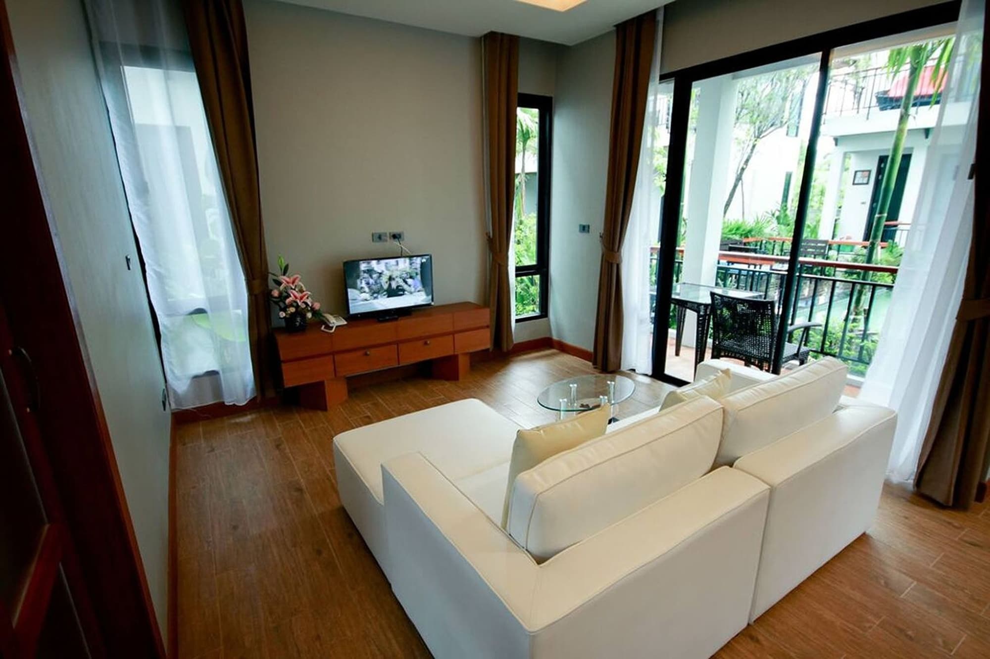 LUXURY