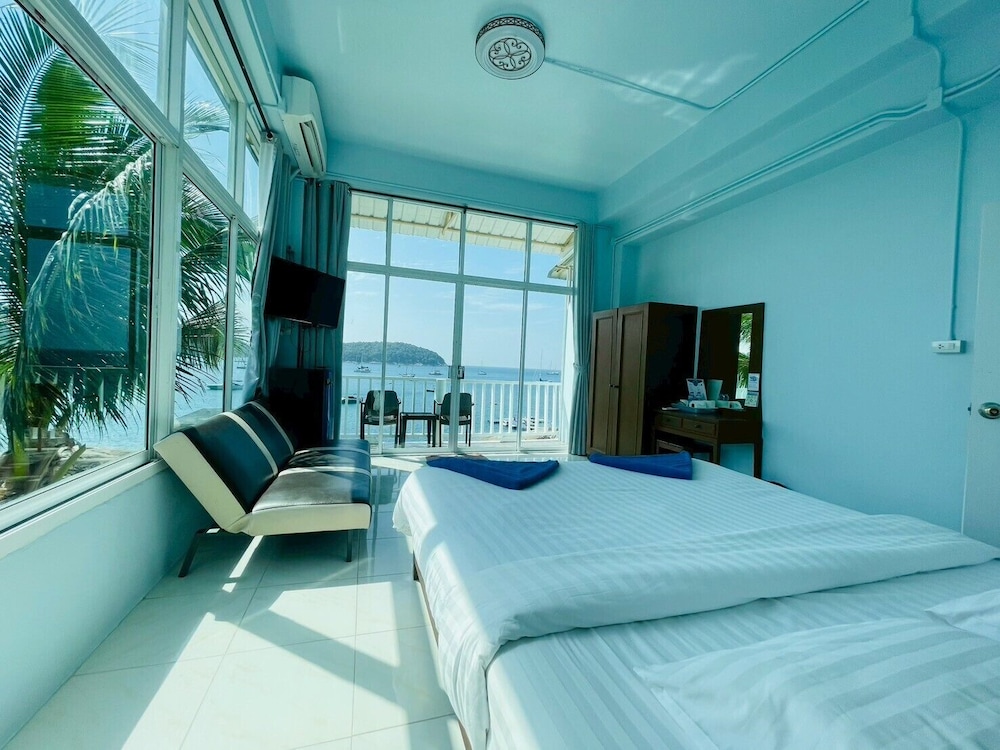 Naiharn On The Rock Resort 12/50
