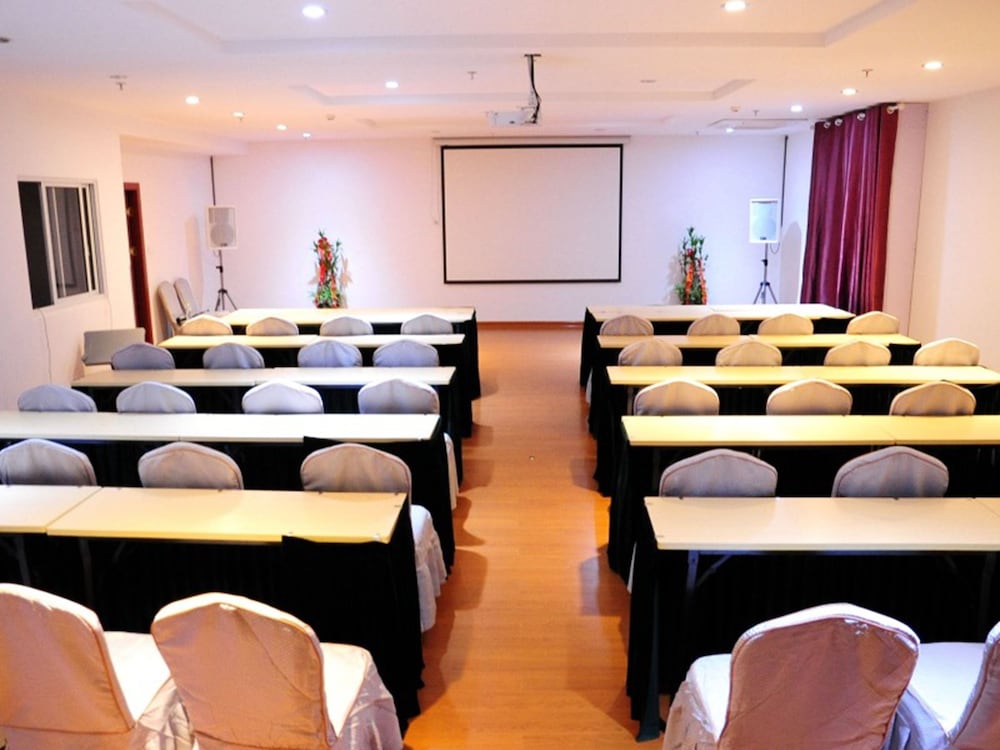 Greentree Inn Yancheng Dongtai Jianggang Yingbin Road Gangcheng Avenue Hotel 22/28