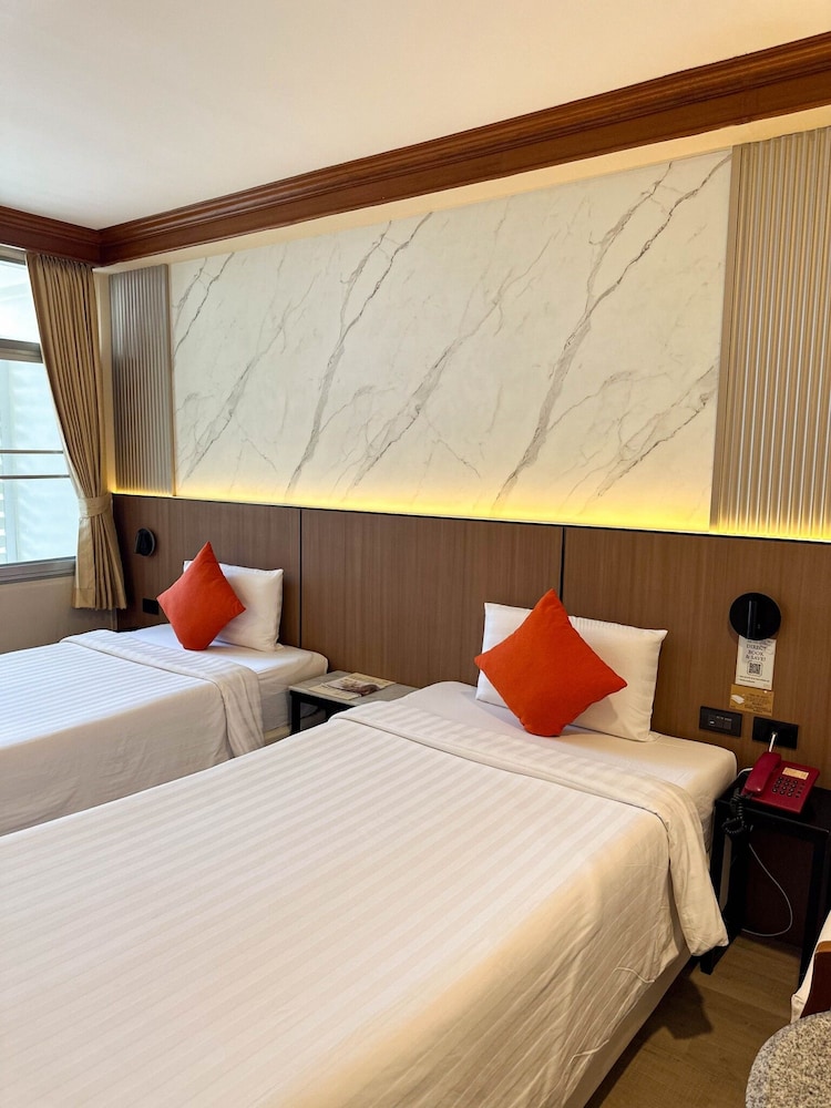 Sakol Hotel 29/65