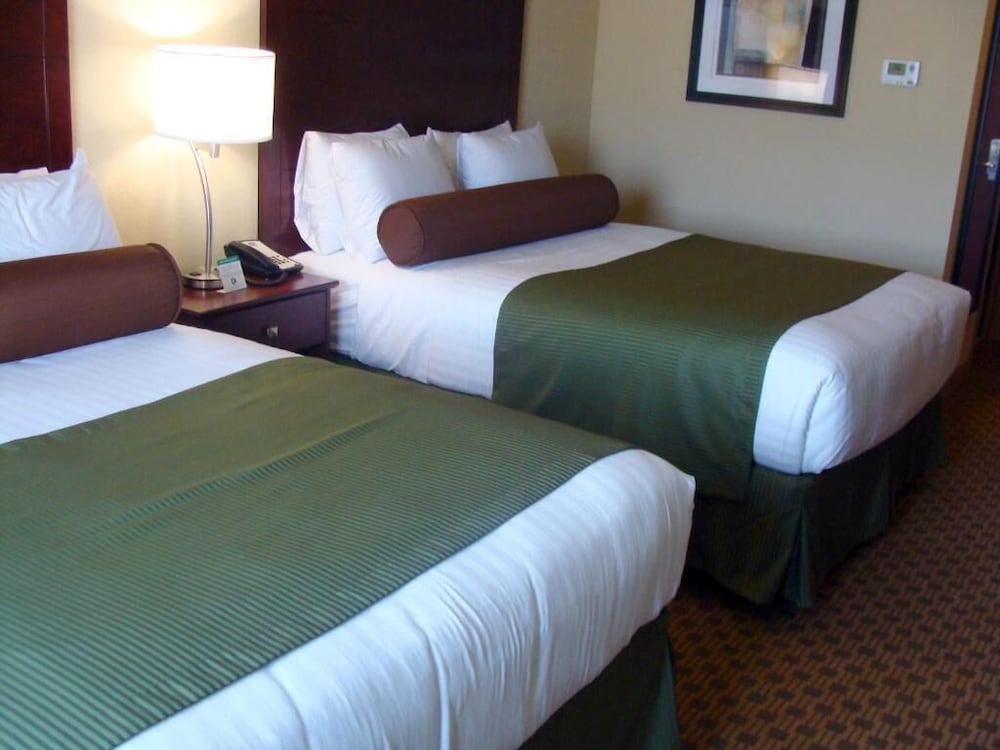 Cobblestone Hotel Suites Waynesboro Pa 18/48