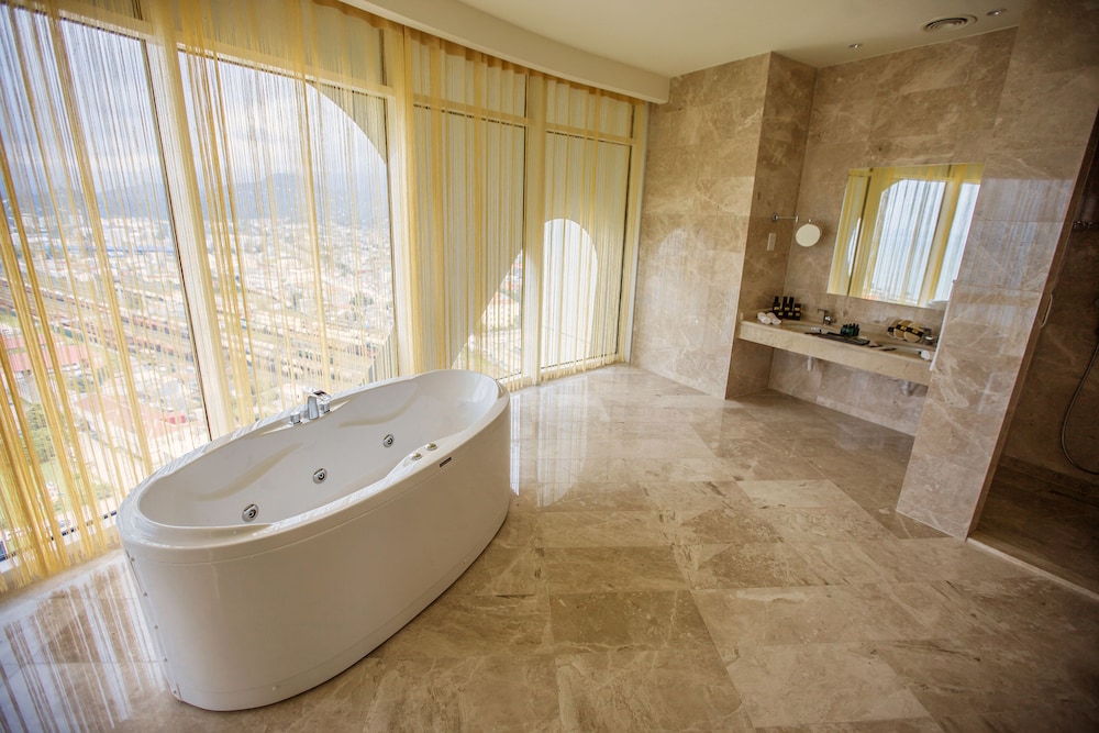 JRW Welmond Hotel & Casino Batumi 47/50