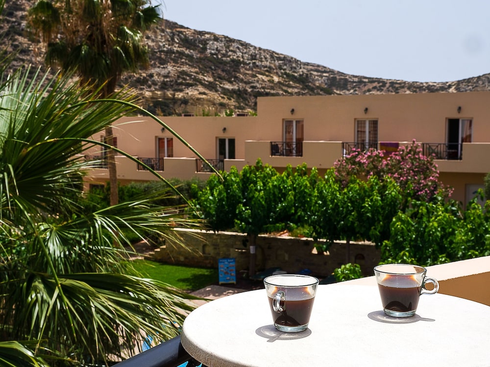 Calypso Hotel 44/67