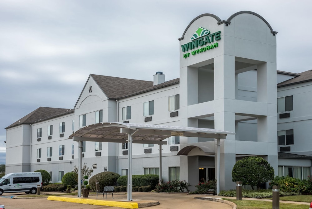 Wingate by Wyndham Shreveport Airport photo2