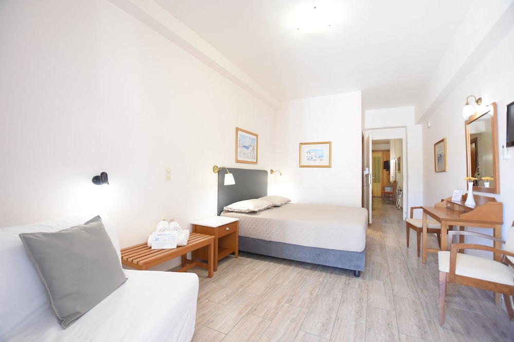 Rodakas Hotel 28/50