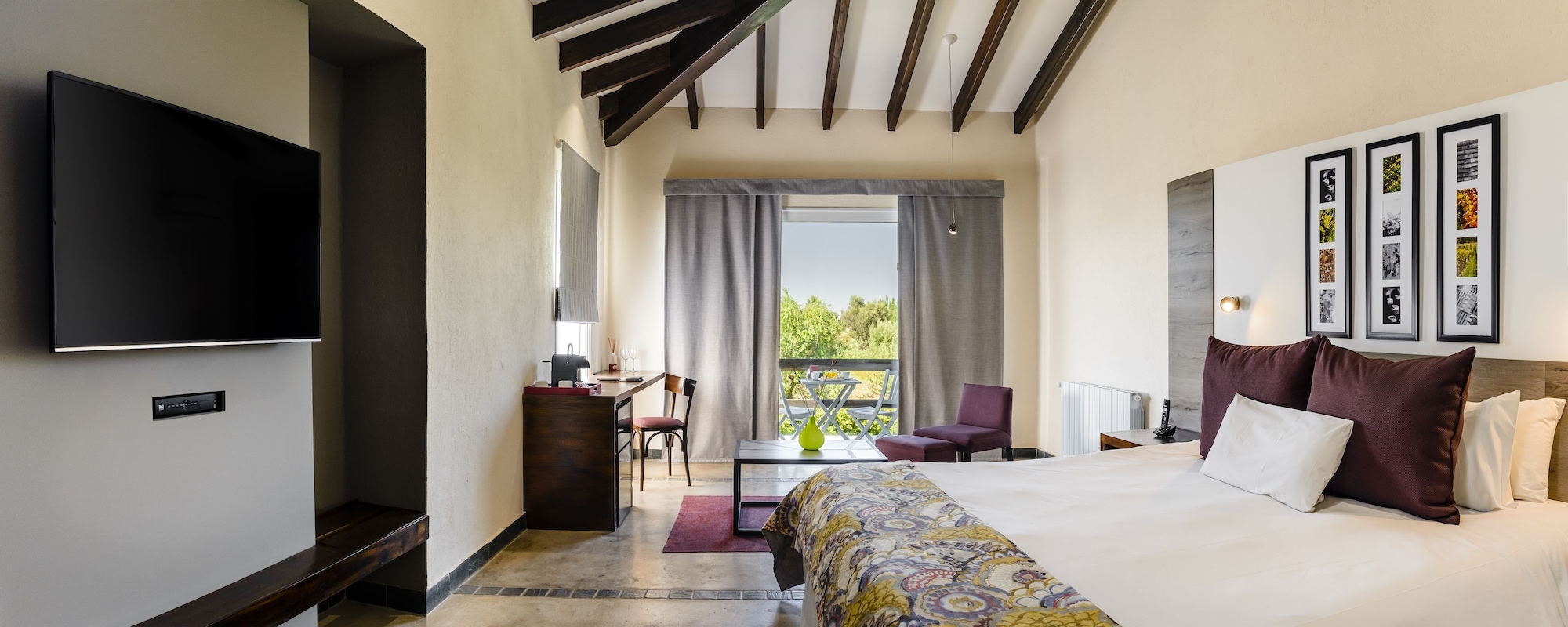 SUPERIOR, DOUBLE BED, GARDEN VIEW, TERRACE