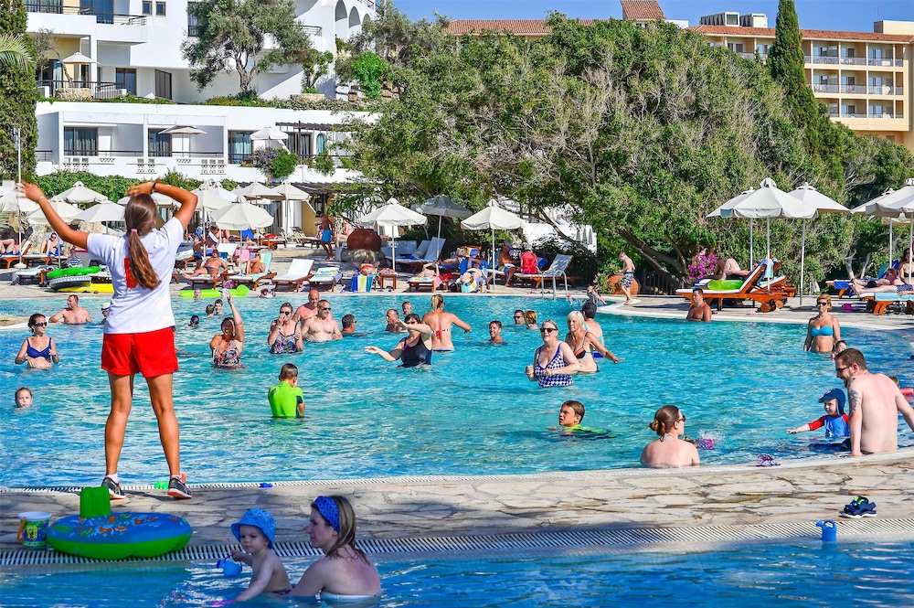 Coral Beach Hotel and Resort 86/95