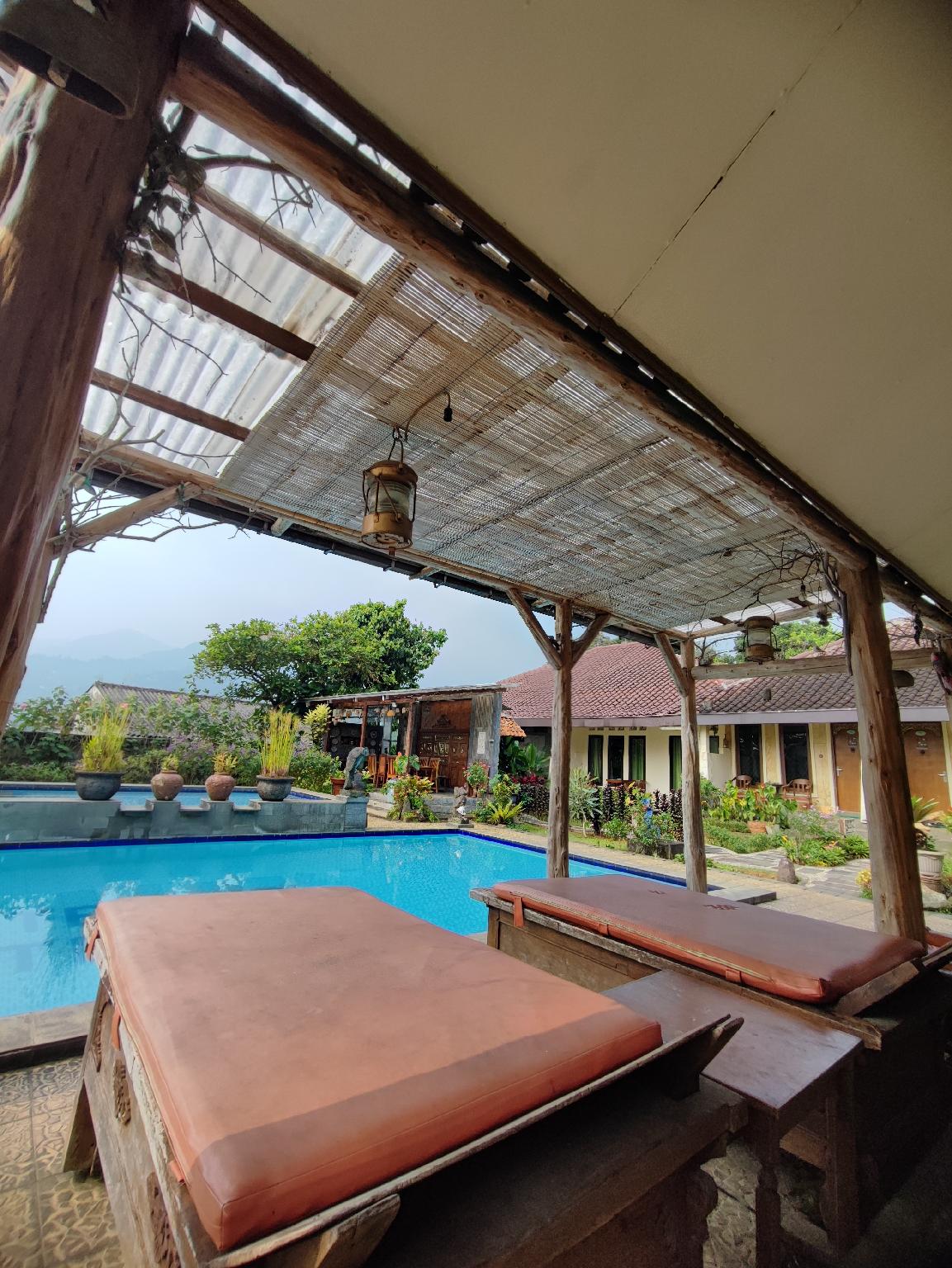 Taman Teratai Hotel 20/50
