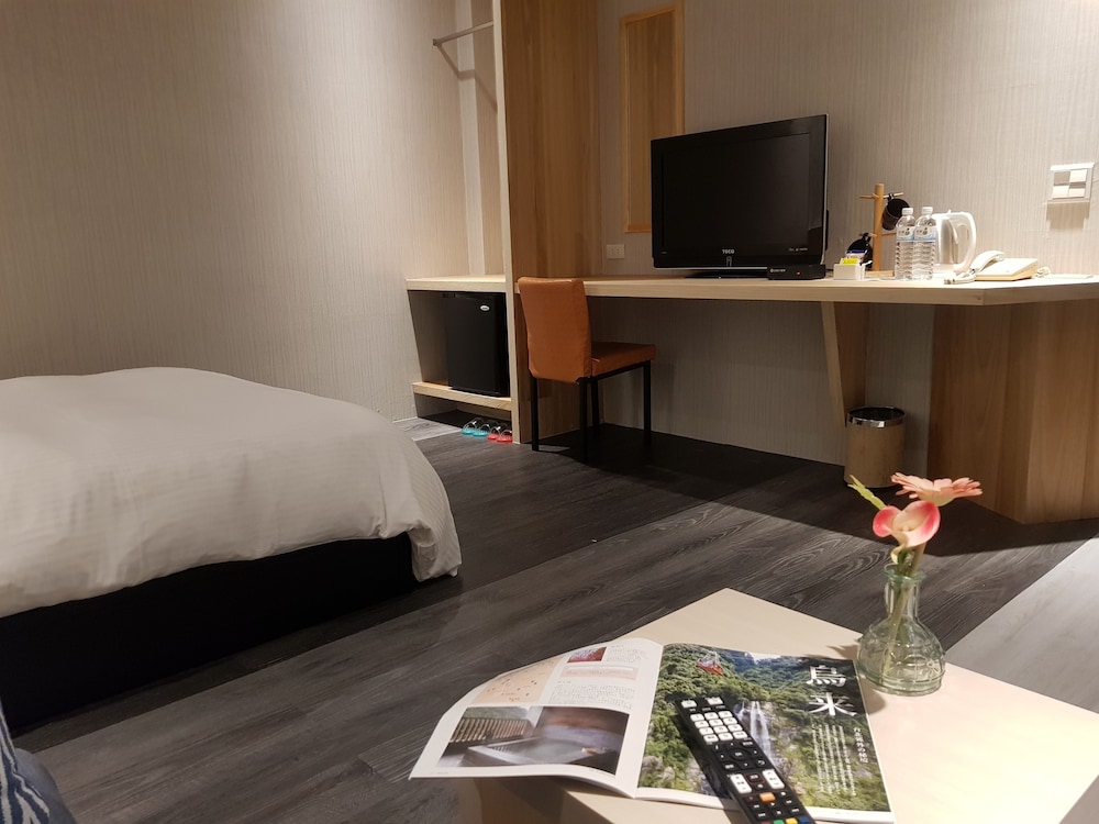 Ashare Hotel 32/61