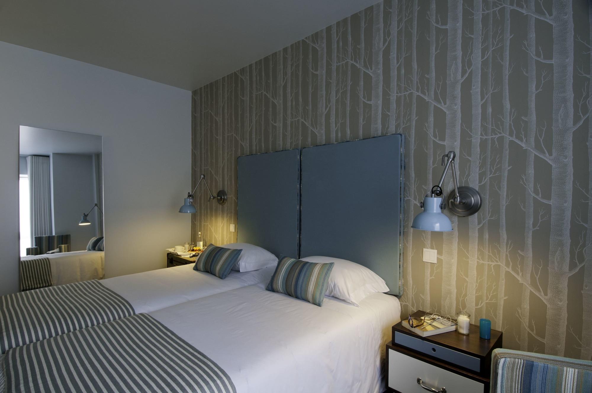 2 Bedrooms, Connecting, Standard