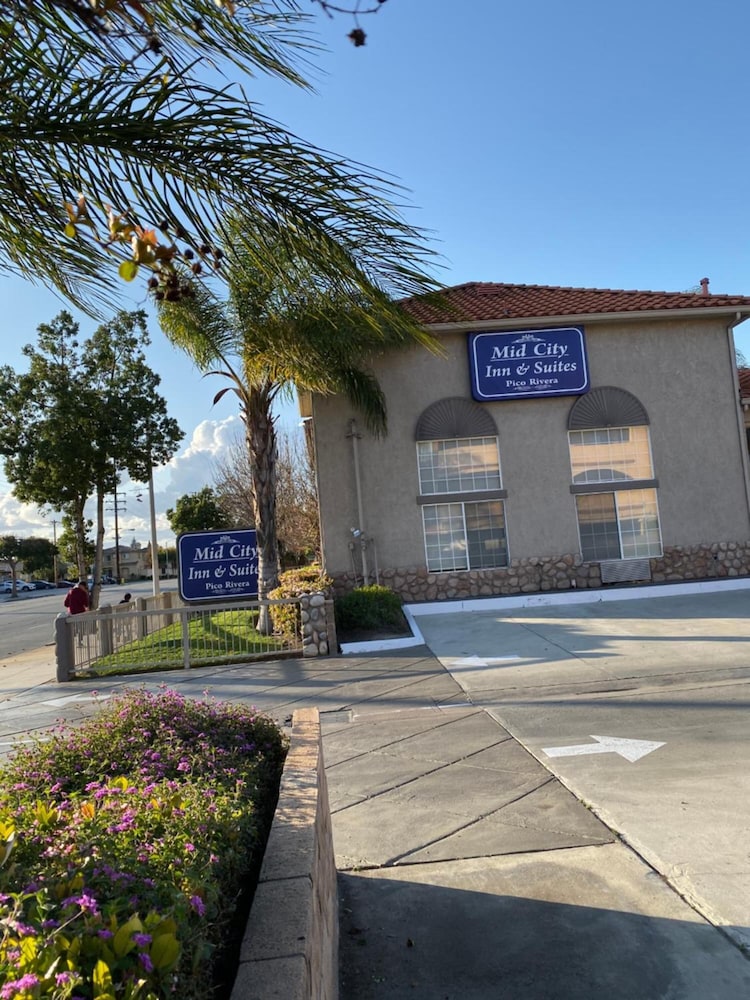 Guesthouse Inn Suites 57/63