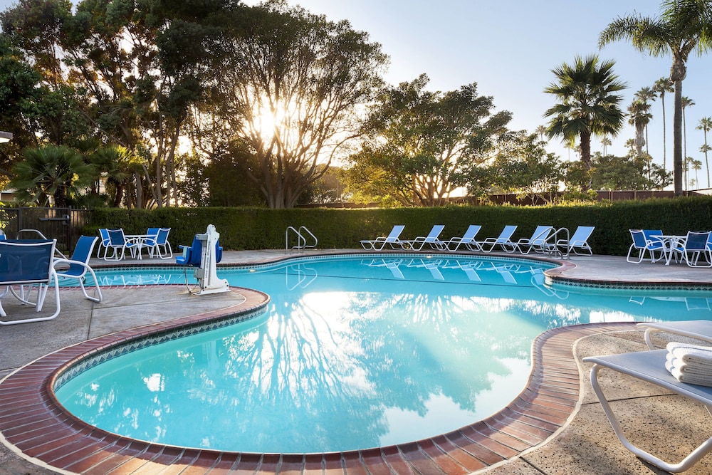 Four Points By Sheraton Ventura Harbor Resort 2/36