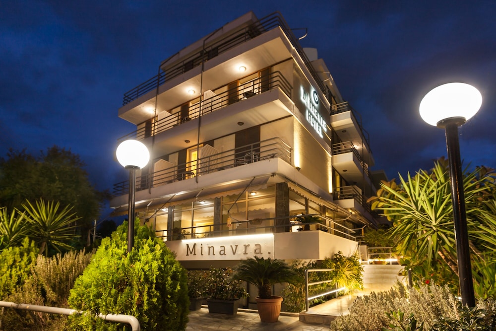Minavra Hotel 2/43