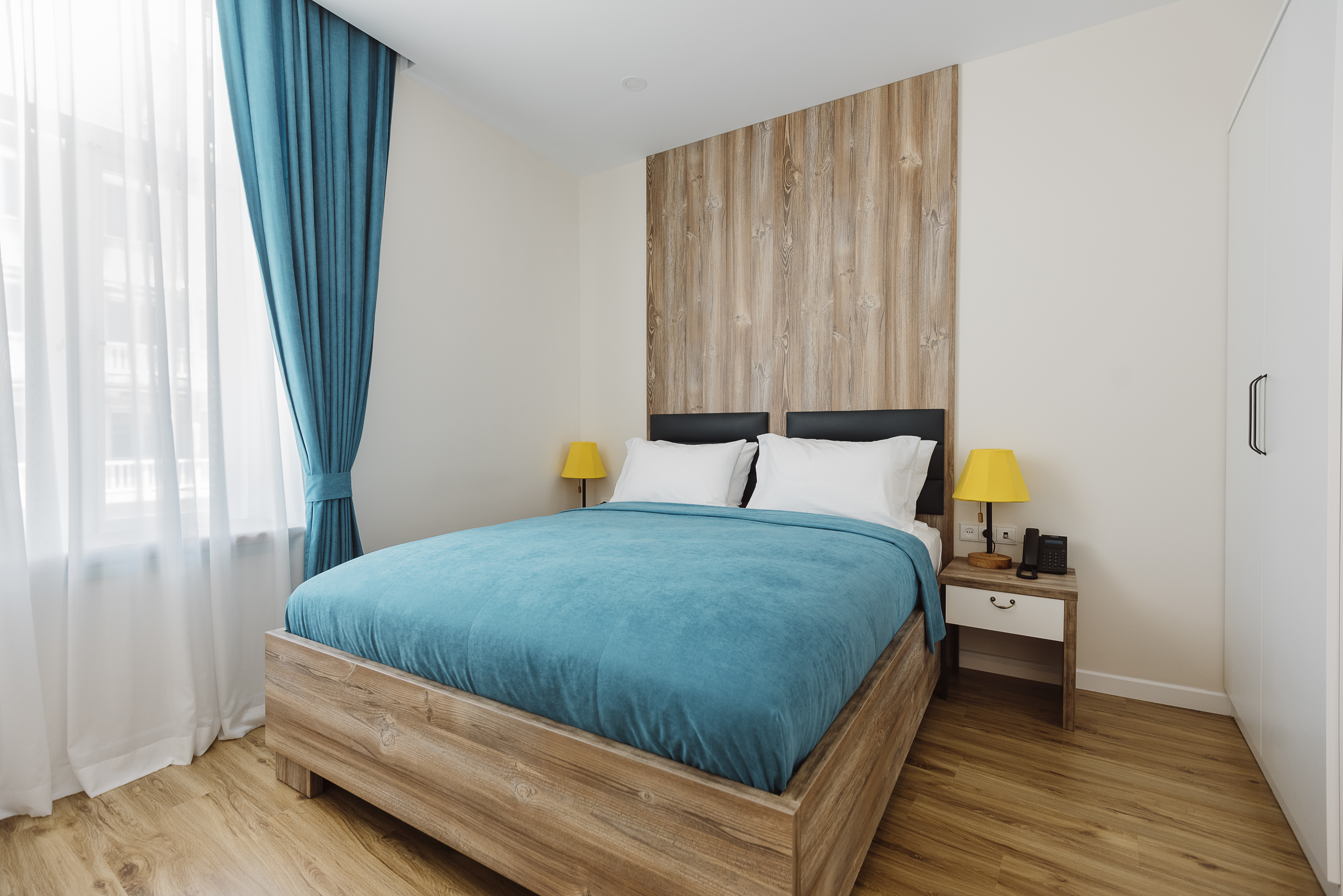 Room, Queen Bed, Garden View