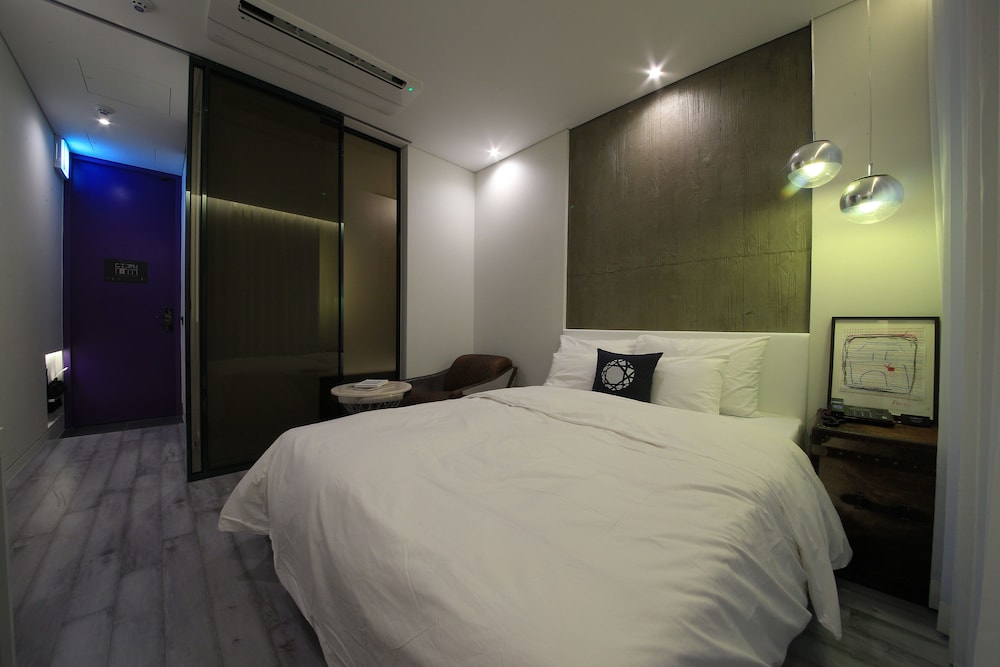 Hotel Cullinan Gaepo 12/58