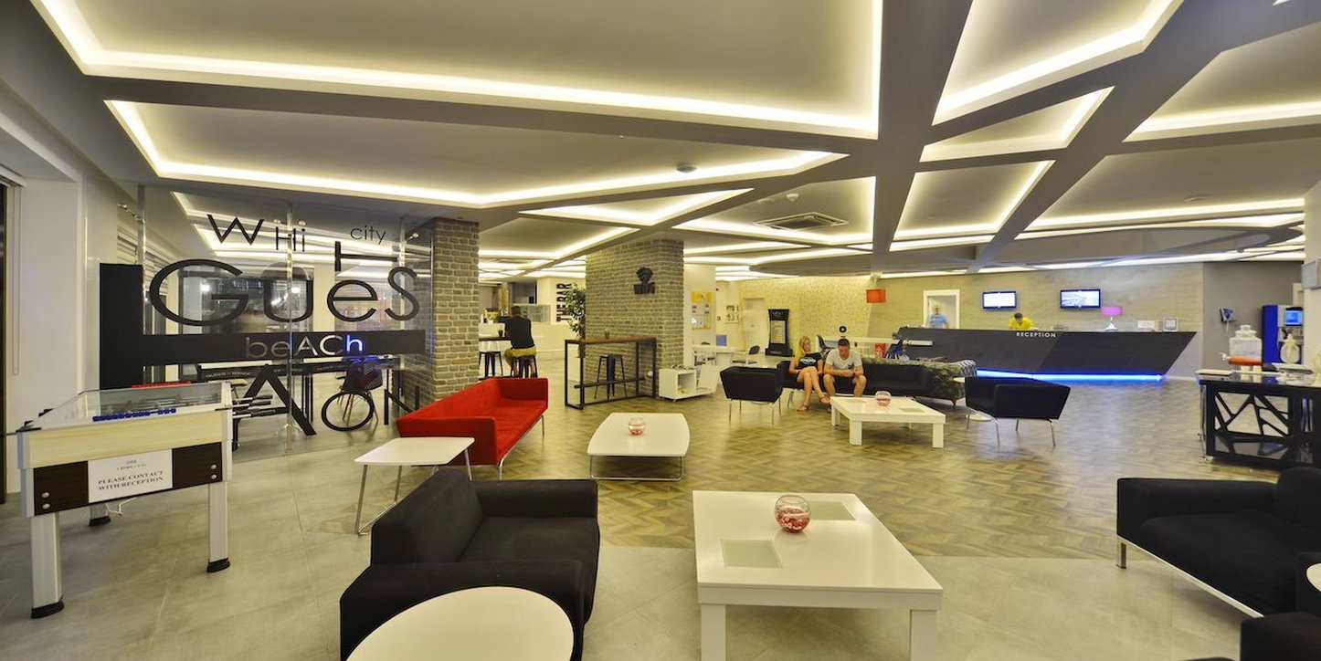White City Beach - Adults Only +16 27/45