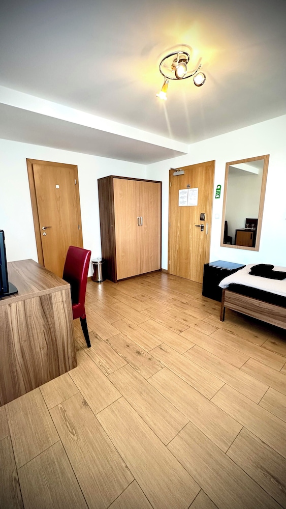 Garni Hotel Muza 23/50