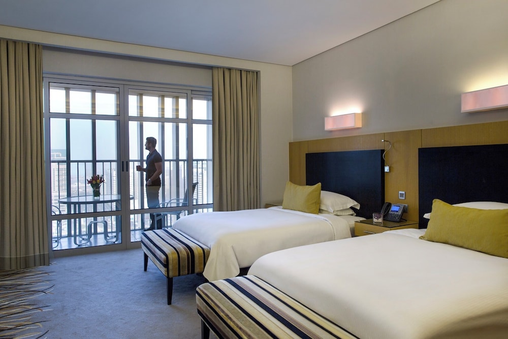 STUDIO, TWIN BEDS, BAY VIEW