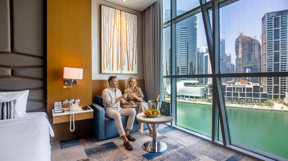 Canal Central Hotel Business Bay 18/46