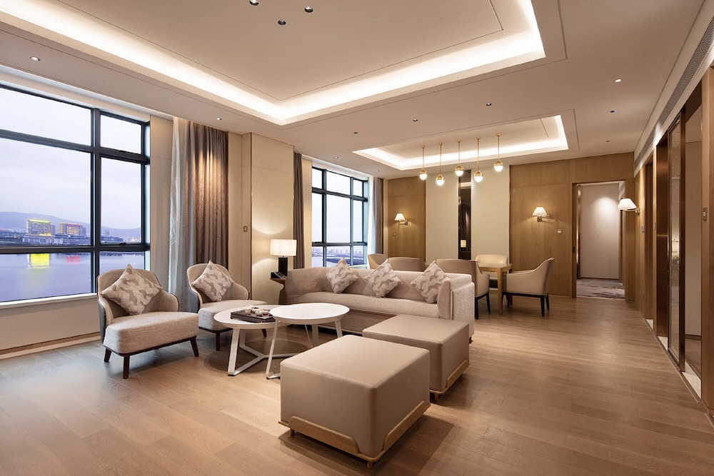 Howard Johnson by Wyndham Jimei Lake Plaza Xiamen 28/51